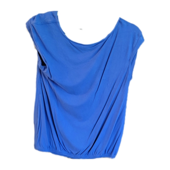 Top - Picture 2 of 3